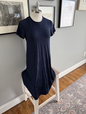 J. McLaughlin Textured Knit Jacquard Crew Neck Swing Dress in Navy, XS